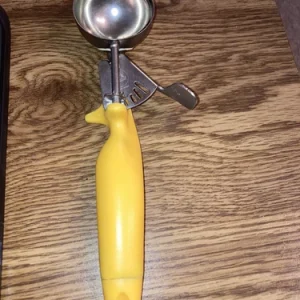 1978 Quality Ice Cream Scoop sz 20 Stainless w/Yellow plastic handle- Korea